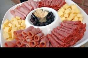 Нарізка закусок - фото.