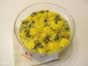 Опис приготування корисного варення з кульбаби на зиму:
