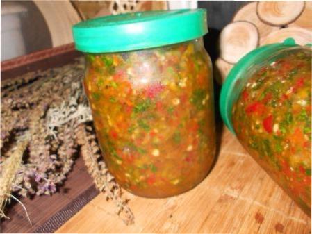 1 Гостра грузинська аджика: смачний рецепт з покроковими фото