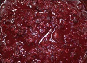 Приготування соусу з терну з додаванням томатної пасти