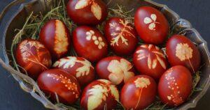 Як пофарбувати яйця цибулевим лушпинням